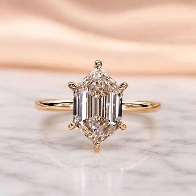 Hexagon Lab Grown Diamond Engagement Ring Solitaire 14K Yellow Gold IGI Certified 2 Carat E VVS2