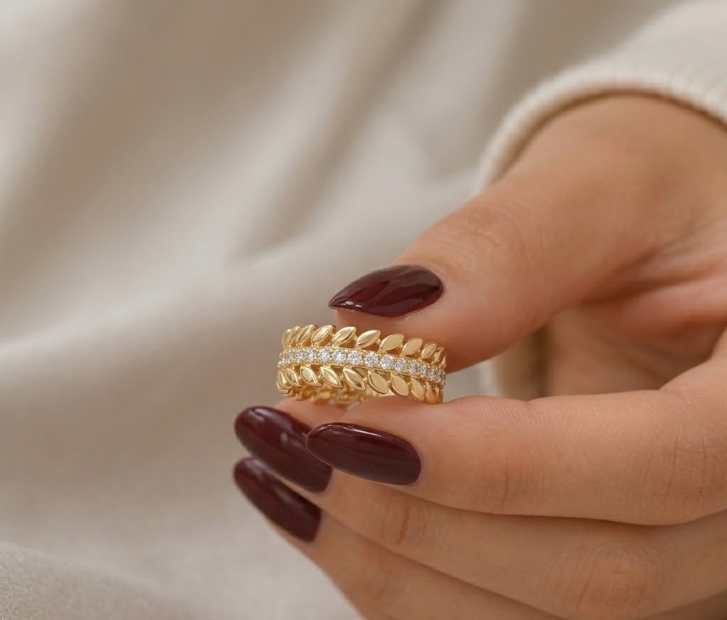 Round Lab Grown Diamond Wreath Ring Pavé Laurel 14K Yellow Gold Statement Band