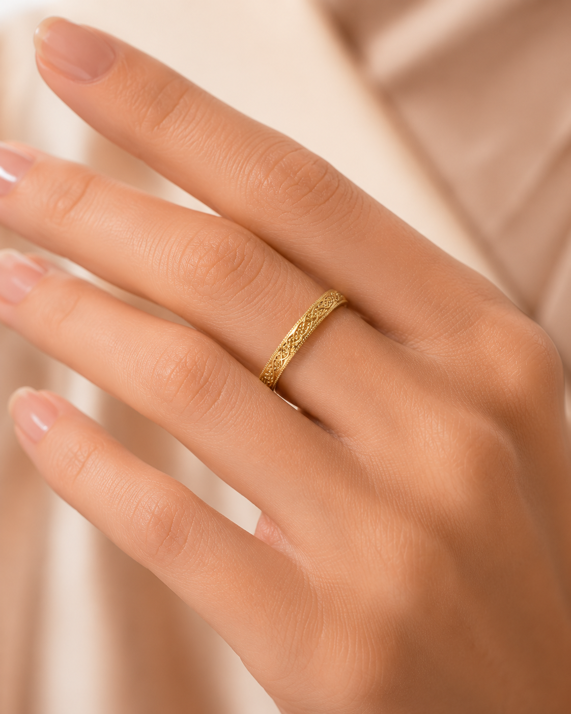 Vintage Floral Milgrain Wedding Band in Solid Gold  – 2.1mm