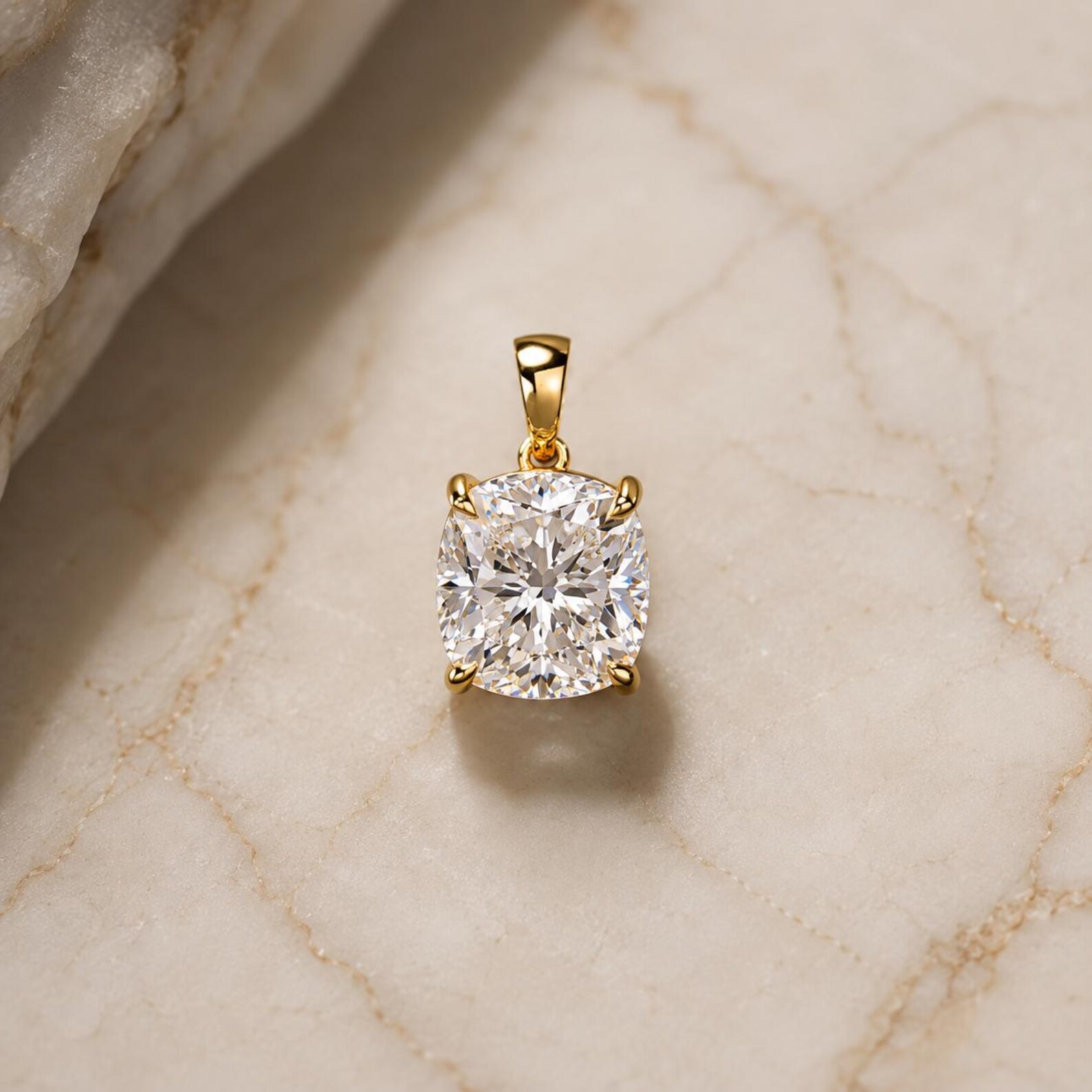 Lab Grown Diamond Pendants & Necklaces